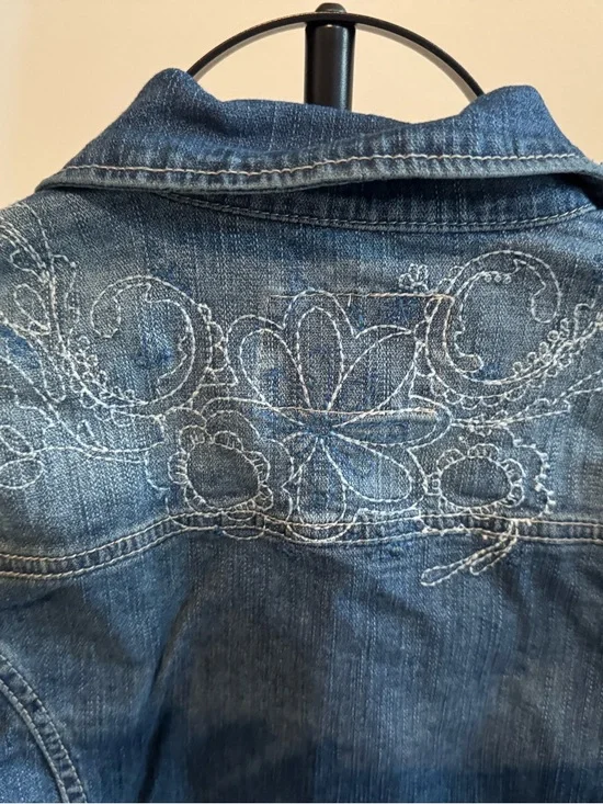 American Rag Y2K Cropped Denim Jacket Embroidered Size Small Western Festival - Picture 3 of 9